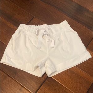 White High Waist lululemon Shorts with Relaxed Fit